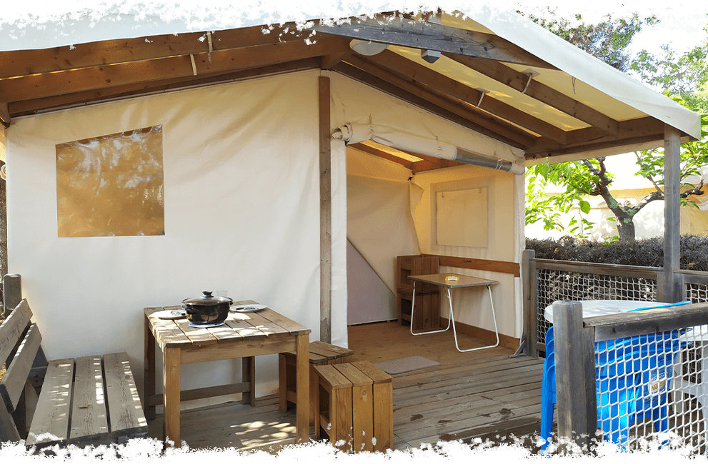 Accommodatie Ecolodge 4 personen zonder sanitair, Hérault op camping l'Oliveraie, vlakbij Béziers