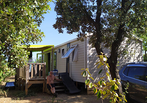 Camping in het achterland van Béziers, in Hérault