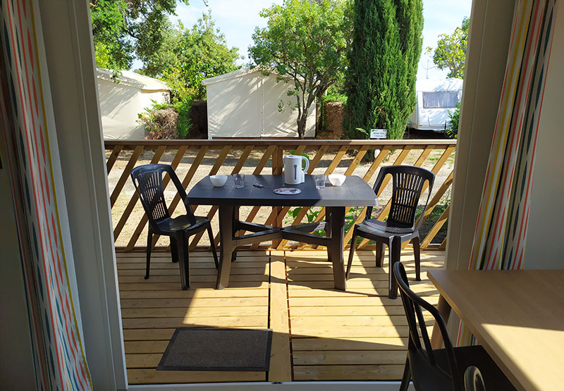 terrasse du mobil-home IRM Bay