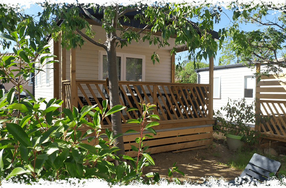 Alquiler IRM Bay 4/6 personas, en el Camping l'Oliveraie situado al pie del Parque Natural Regional del Haut Languedoc