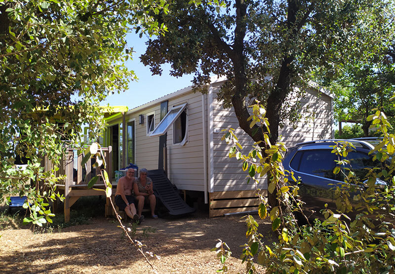 acceso exterior vista terraza del mobil home Rapidhome